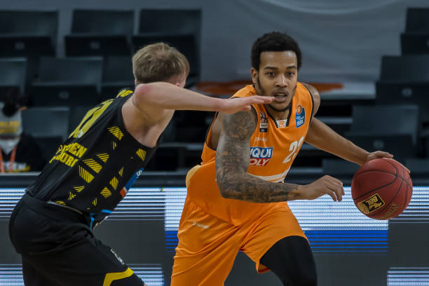 逼迫对手 逼迫对手