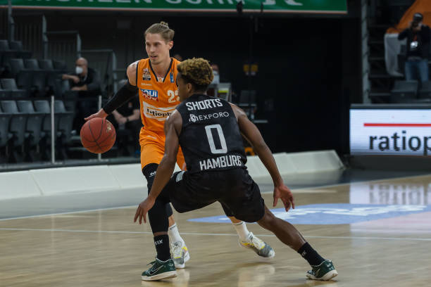 年轻的海港 年轻的海港