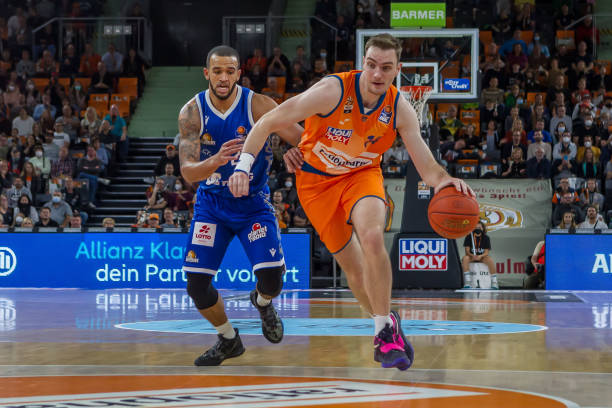 这次事件发 这次事件发